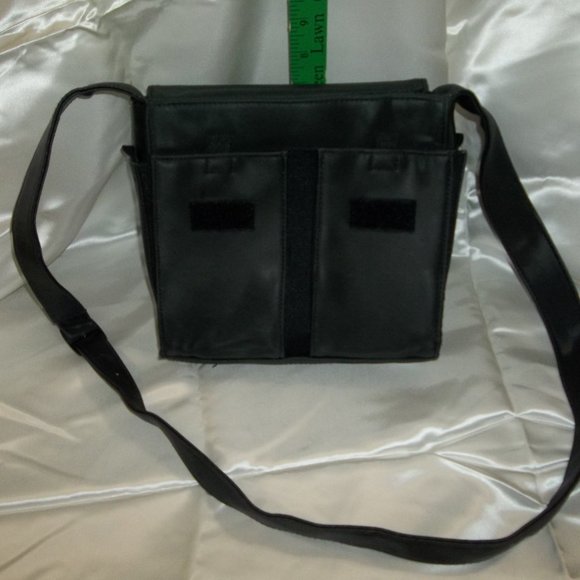 Reaction By Kenneth Cole Purse - Picture 3 of 4